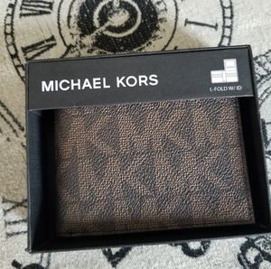 Michael Kors Leather Wallet / Billfold